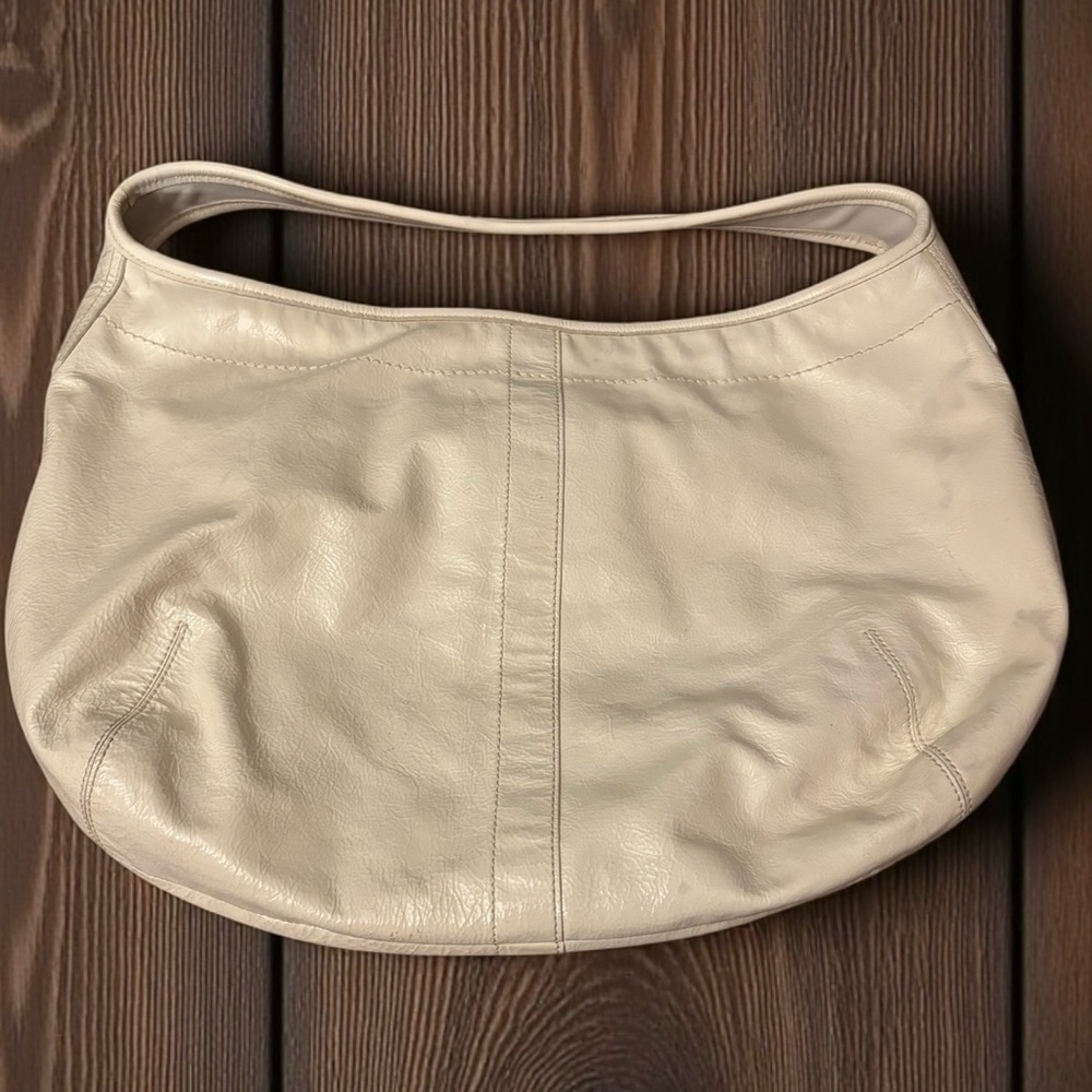 Coach Ergo XL 2007 White/Cream Patent Leather Shoulder Bag 11009 $487 Retail - Picture 2 of 9